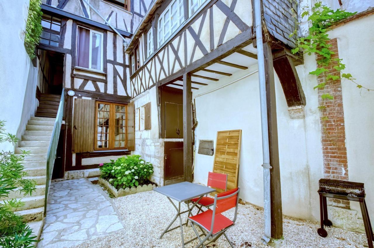 Le Cocon Bourbonnoux Apartamento Bourges Exterior foto